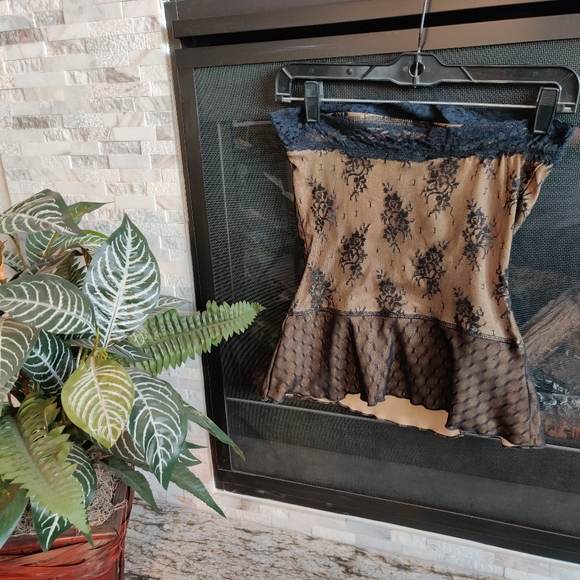 Nikki Mac black & tan peplum sleeveless top S - Picture 3 of 3